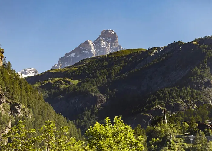 Hellochalet - The Cervino Nest Snow & Sun Апартаменты