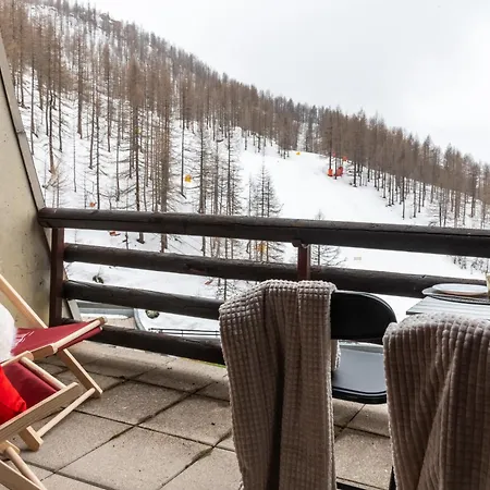 Hellochalet - The Cervino Nest Snow & Sun Apartment *