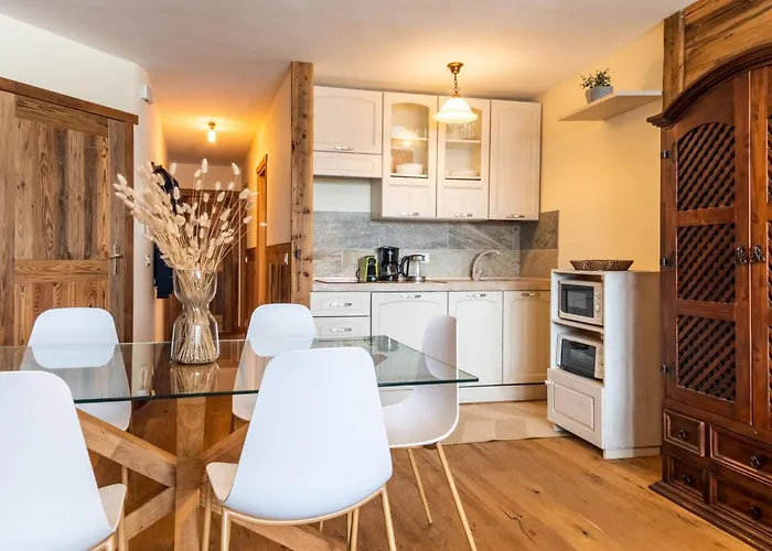 Hellochalet - The Cervino Nest Snow & Sun Apartment *